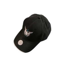 Kšiltovka se znakem různé barvy