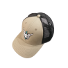 Kšiltovka se znakem různé barvy